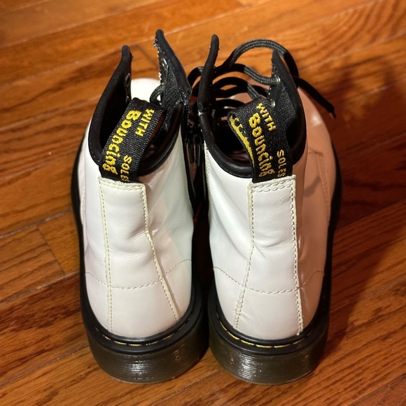 Dr. Martens White Leather Lace Up/ Zipper
Closure Boots Size 4 US M - Picture 2 of 6